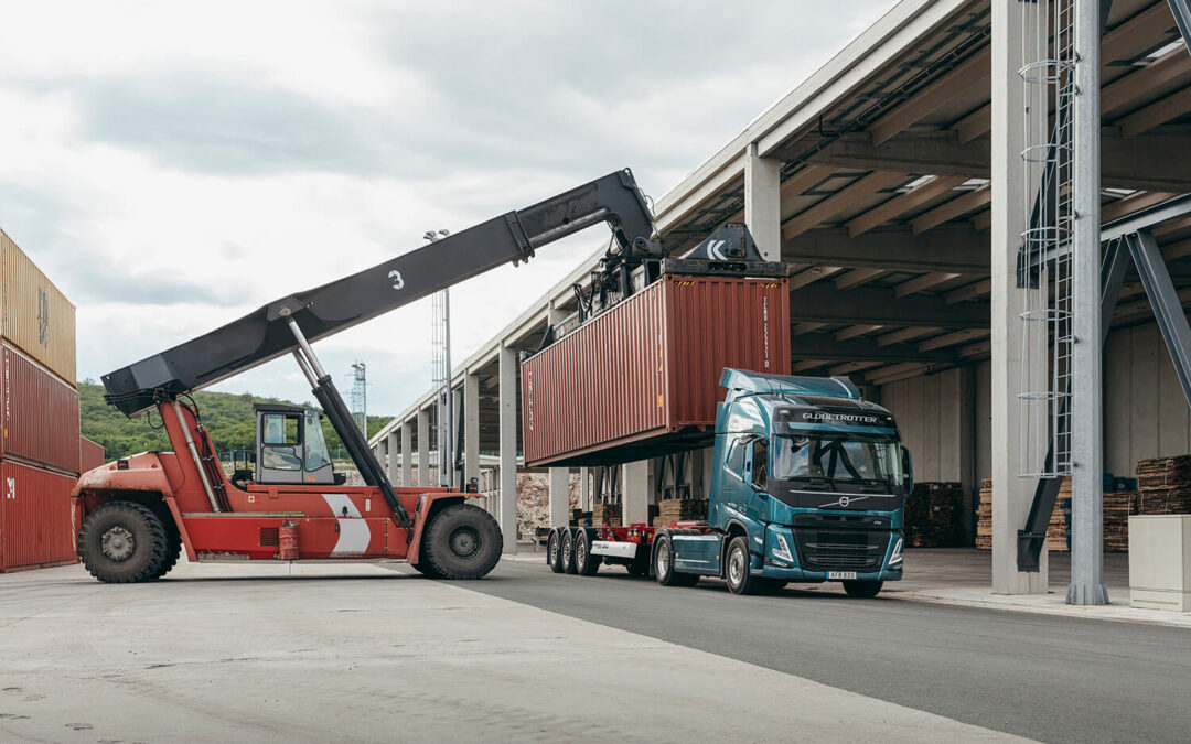 Volvo Trucks introduceert de nieuwe Volvo FM: een ruimere cabine met verbeterd zicht