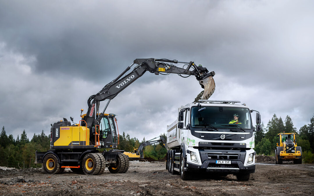 Volvo Trucks gaat volledig elektrische FM en FMX testen bij een klant in de bouwsector