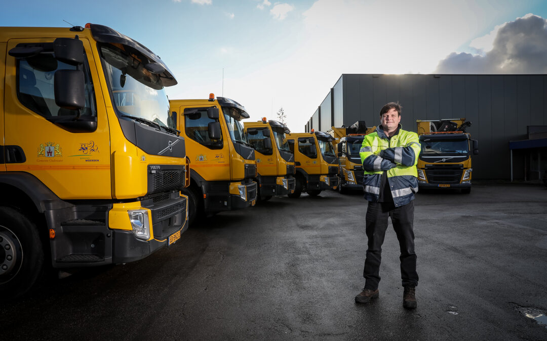 Gemeente Woerden verduurzaamt verder met vier nieuwe hybride vuilniswagens