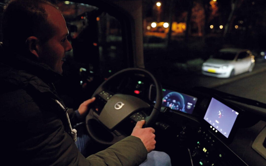 Eerste kilometers in de nieuwe Volvo FH voor Geert Langerak