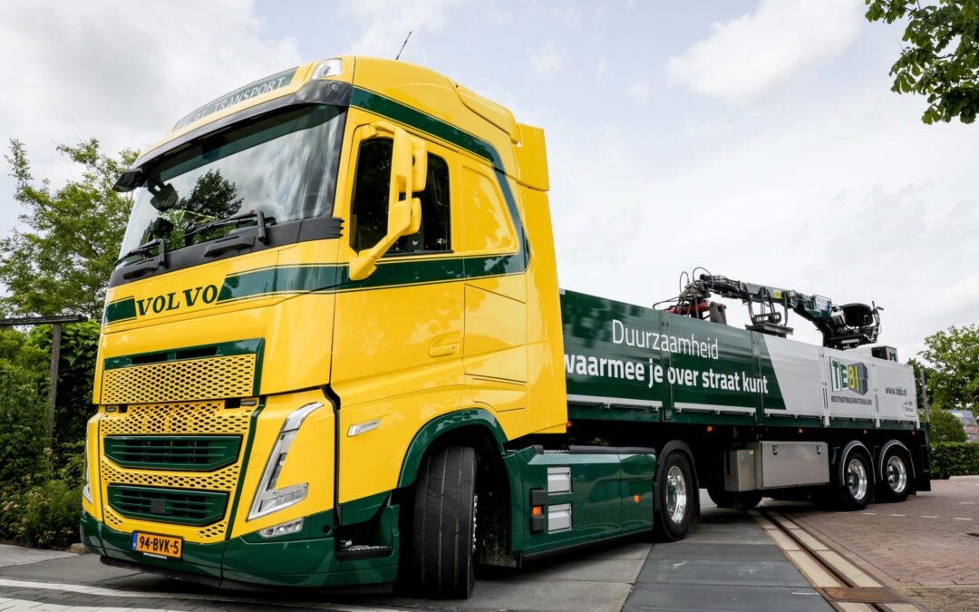 Van Dijk Trucks Woerden levert nieuwe Volvo FH Electric aan TEBI