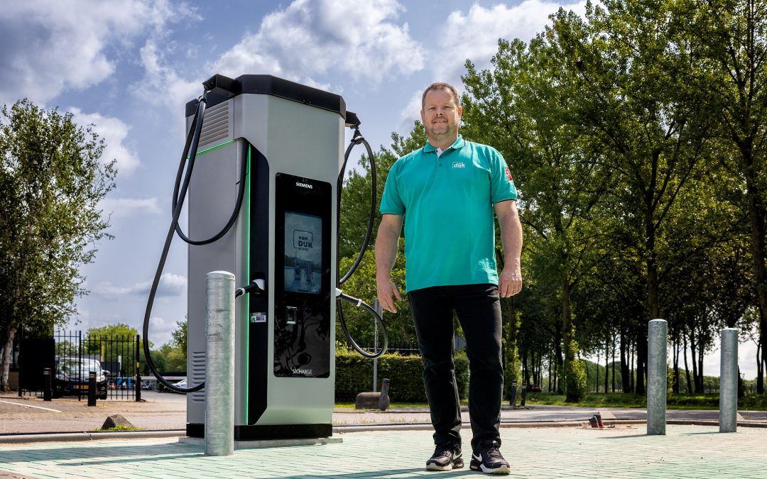 Nieuw Siemens 400 kW laadstation bij Van Dijk Trucks in Culemborg